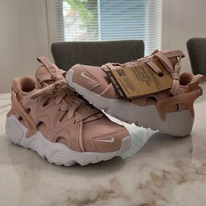 BRAND NEW- Nike Air Huarache Craft